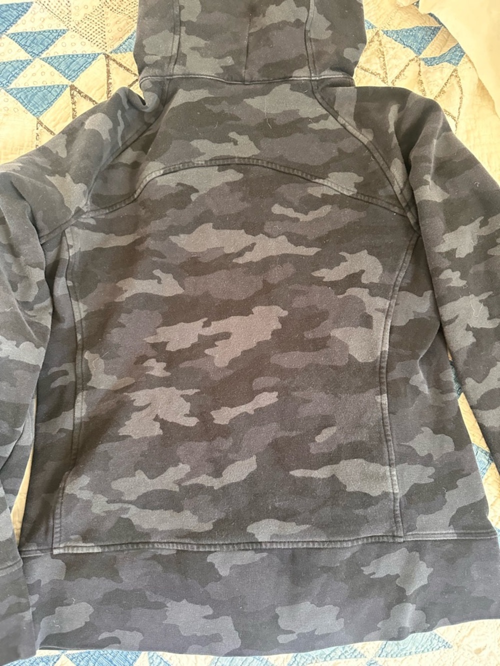 Lululemon Scuba Full Zip Hoodie- Heritage 365 Camo Deep Coal Multi - Picture 9 of 12